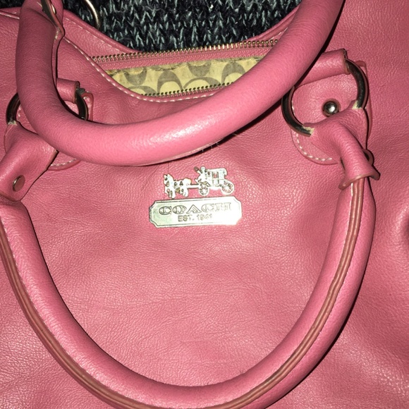 Coach pink handbag - Picture 3 of 6